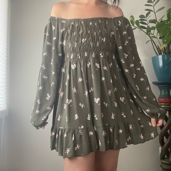 Lovely Melody Off Shoulder Floral Smocked Long Sleeve Green Mini Dress - Picture 9 of 11